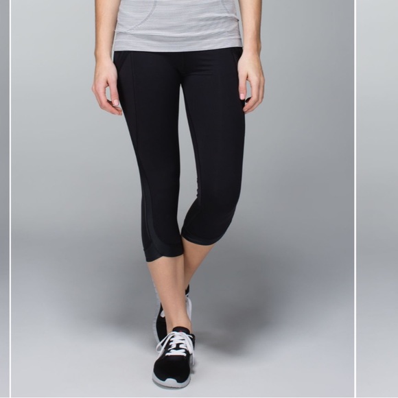 Lululemon Chase Me Crop II - Picture 14 of 15